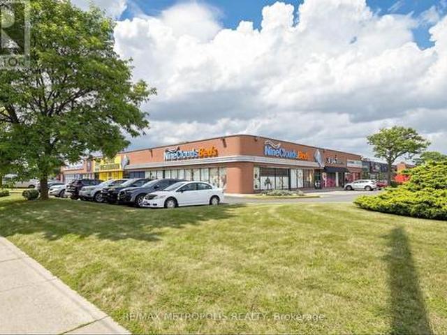 Commercial for rent in Mississauga, Ontario