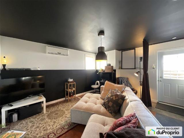 Apartment for rent in Les Coteaux, Montérégie
