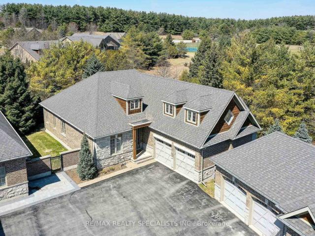 Attic for sale in Woburn, Ontario