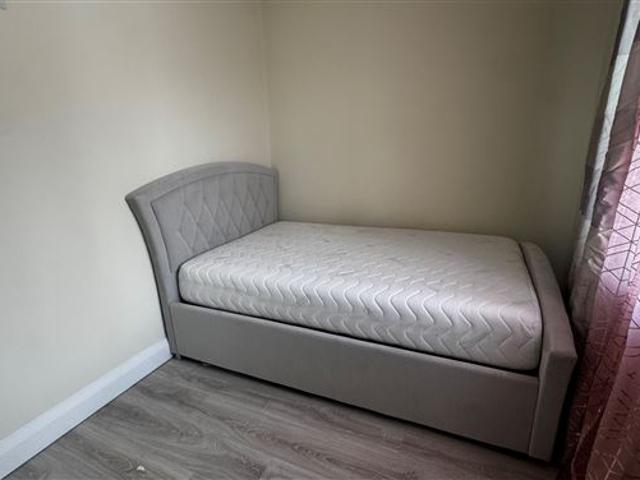 Detached House to rent in Portlaoise, North Tipperary