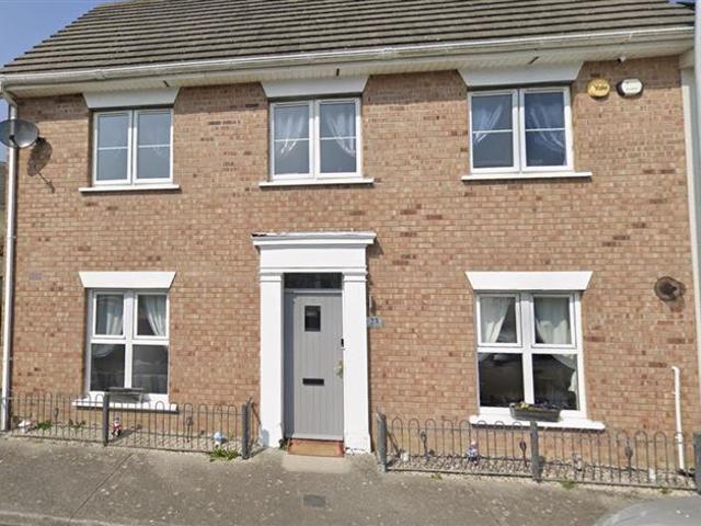 Terraced House to rent in Balbriggan, North Tipperary