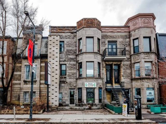 Commercial for rent in St. Leonard's, Quebec