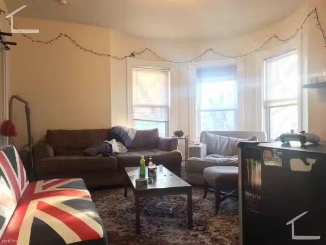 Condo for rent in Brighton Condo for rent in Brighton