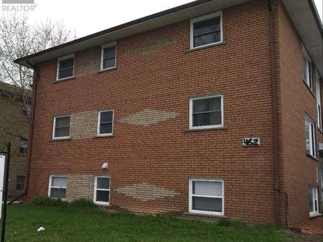 House for rent in Etobicoke—Lakeshore, Toronto