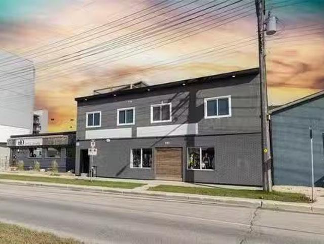 House for sale in East St. Paul, Manitoba