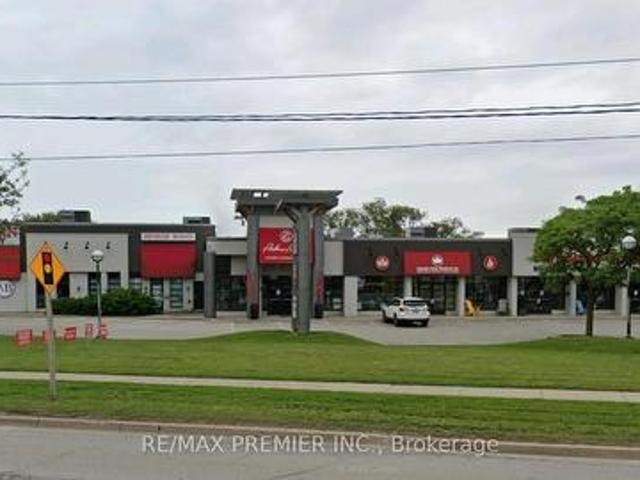 Commercial for rent in Oakville, Ontario