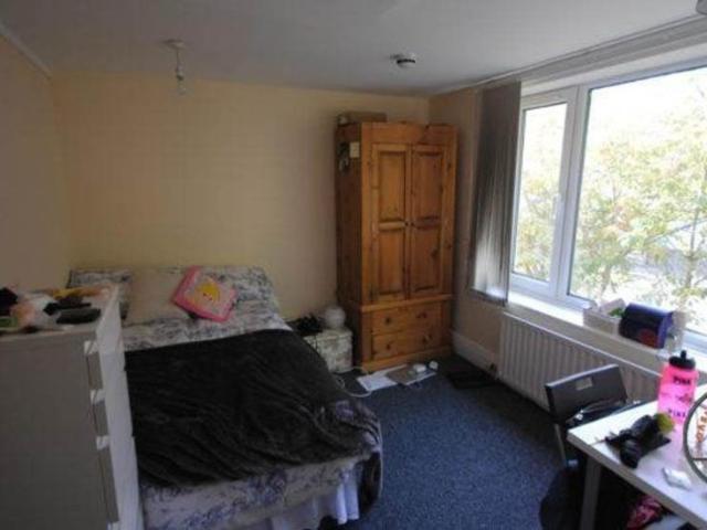 House for rent in Beckett Park, Headingley