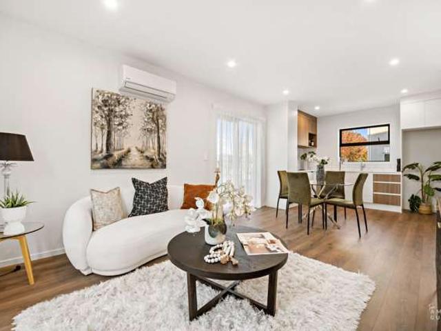Townhouse for sale in Balmoral