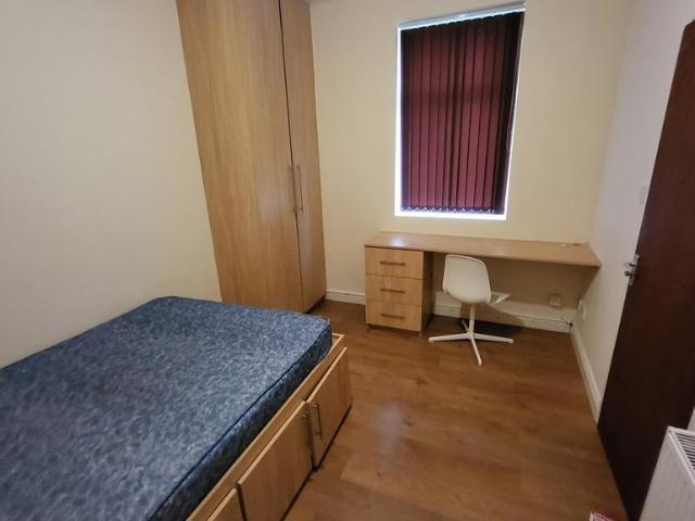 House for rent in Ladybarn, Manchester