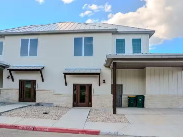 Condo for rent in Fredericksburg