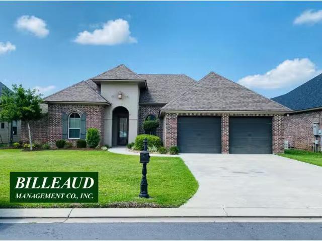 House for rent in Lafayette