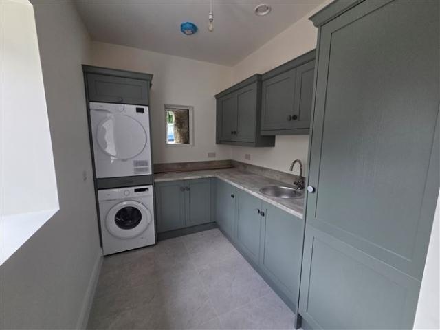 Detached House to rent in Carrickmacross, Ulster