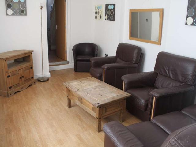House for rent in Plasnewydd, Falcon Lodge