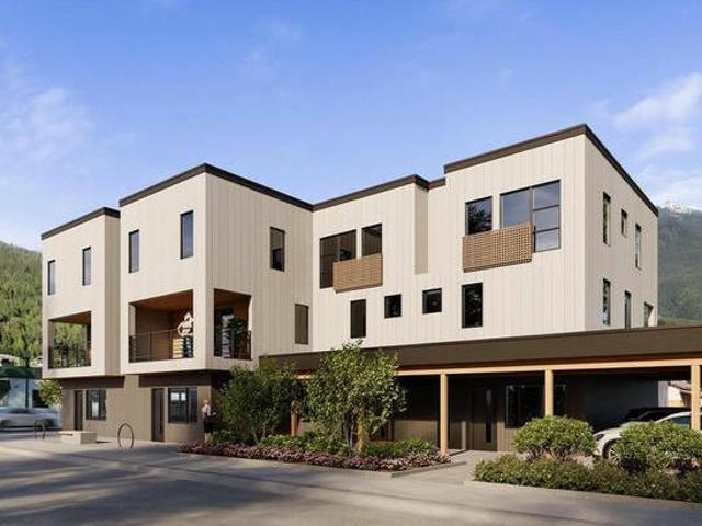 House for sale in Salmon Arm, British Columbia