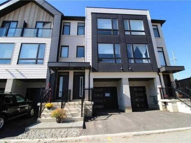 Townhouse for sale in County Of Brant, Ontario