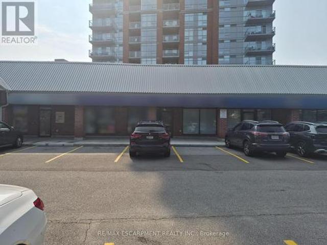 Commercial for rent in Burlington, Ontario