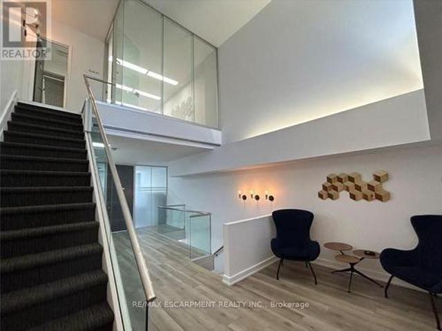 Commercial for rent in Ancaster, Ontario