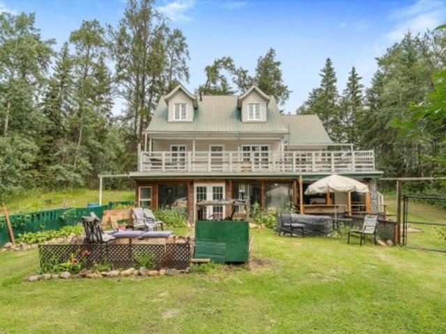 House for sale in Alberta
