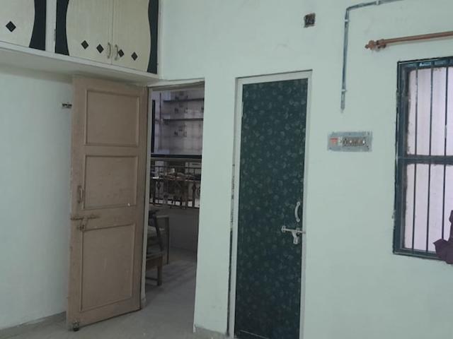 Flat for rent in Ahmadabad, Gujarat