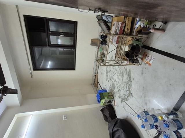 Property for rent in Deri
