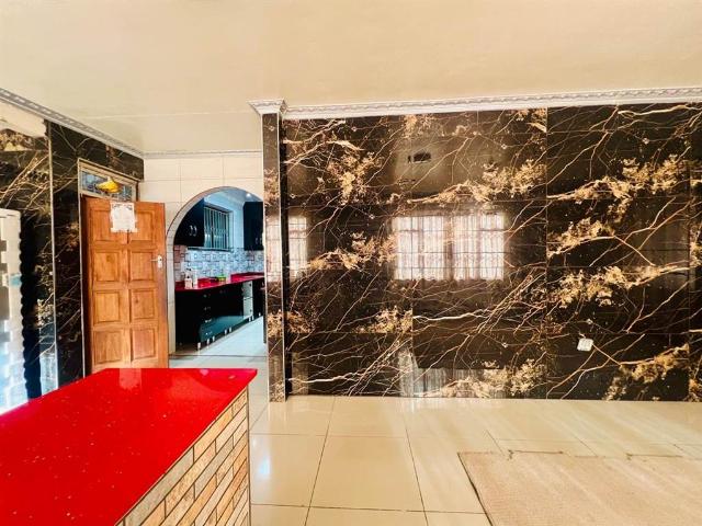 Apartment for sale in Seaview, Kwazulu-natal