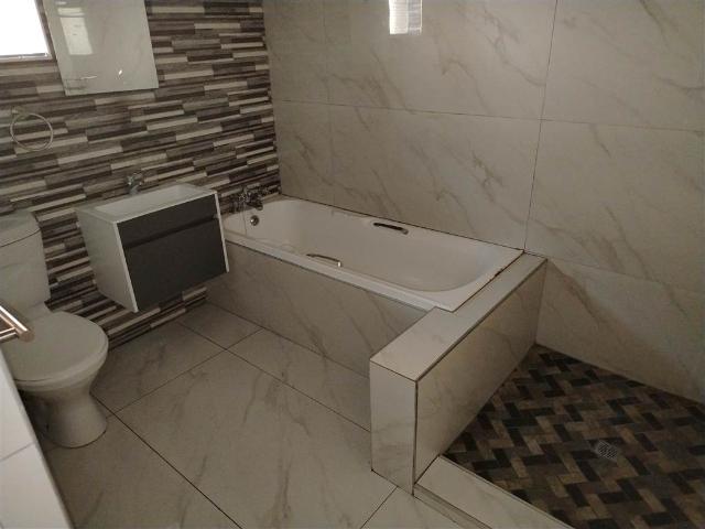 Apartment for sale in Seaview, Kwazulu-natal