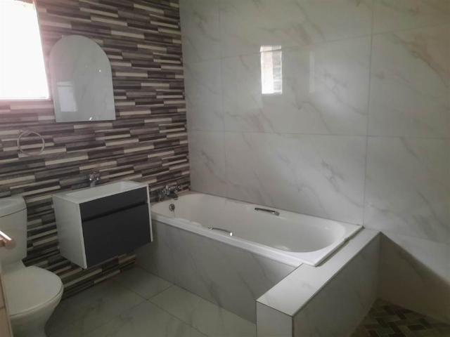 Apartment for sale in Seaview, Kwazulu-natal