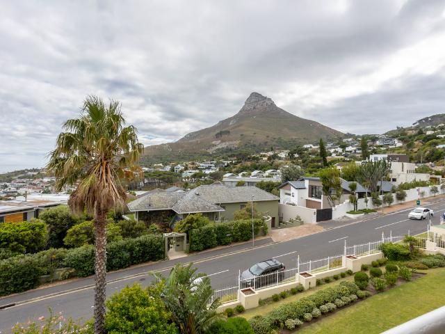 Apartment for rent in Camps Bay, Cape Town