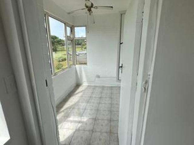 Flat for rent in Seaview, Kwazulu-natal