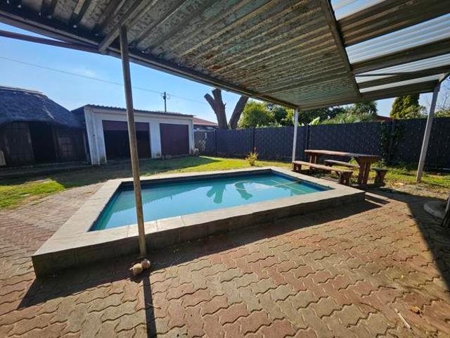 House for rent in Waterkloof, Gauteng