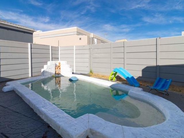 House for sale in Cape Town, Western Cape