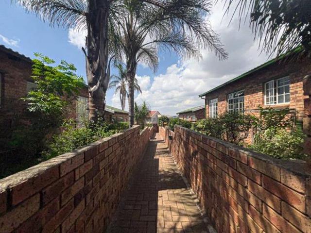 Townhouse for rent in Westonaria, Gauteng