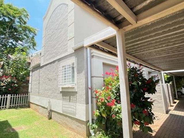 Townhouse for rent in Waterkloof, Gauteng