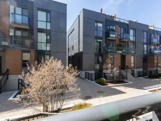 Townhouse for rent in Woburn, Ontario