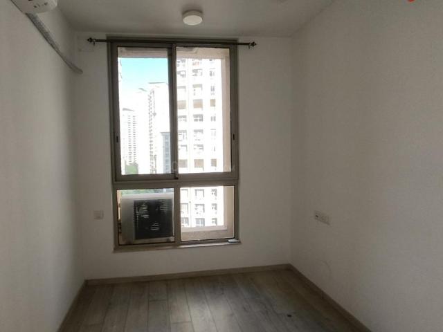 Flat for sale in Hiranandani Estate, Thane