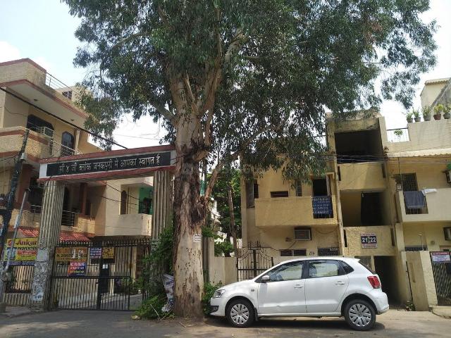 Flat for rent in West Delhi, Deri