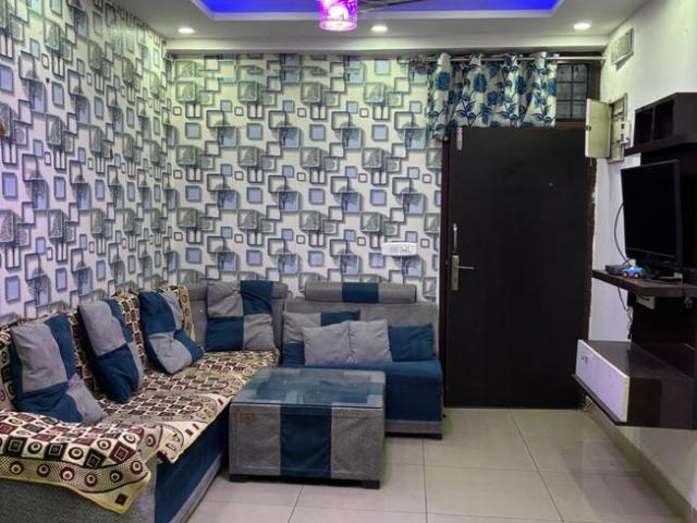 Flat for rent in Noida