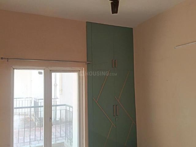 Flat for rent in Amrapali Dream Valley, Gautam Buddha Nagar