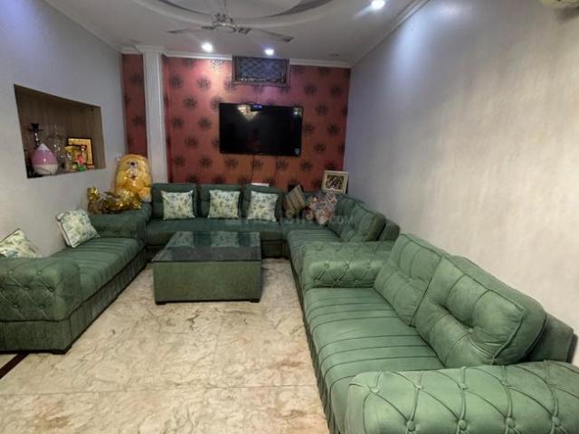 Flat for sale in West Delhi, Deri