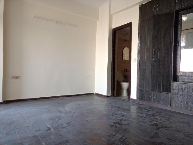 Flat for rent in Sector 120, Noida