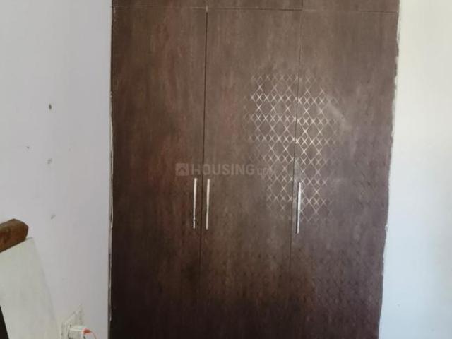 Flat for rent in Shahdara, Noida