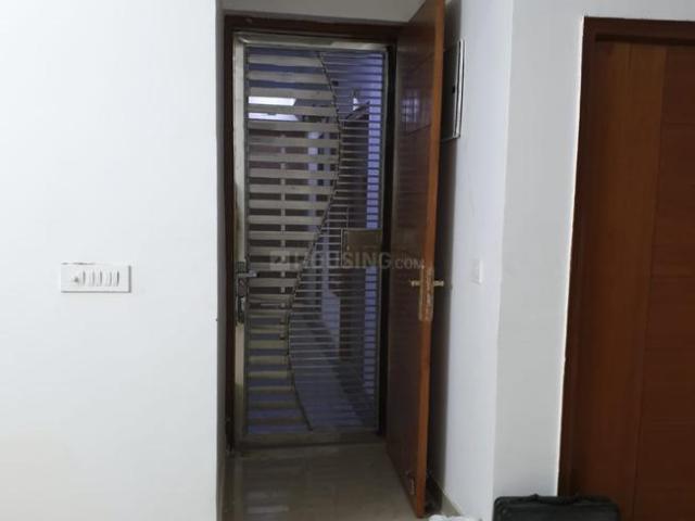 Flat for rent in Shahdara, Noida