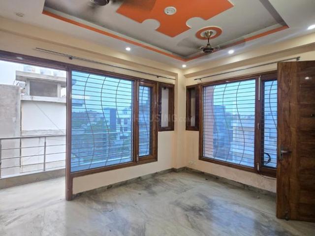 Flat for rent in Sector 70, Noida