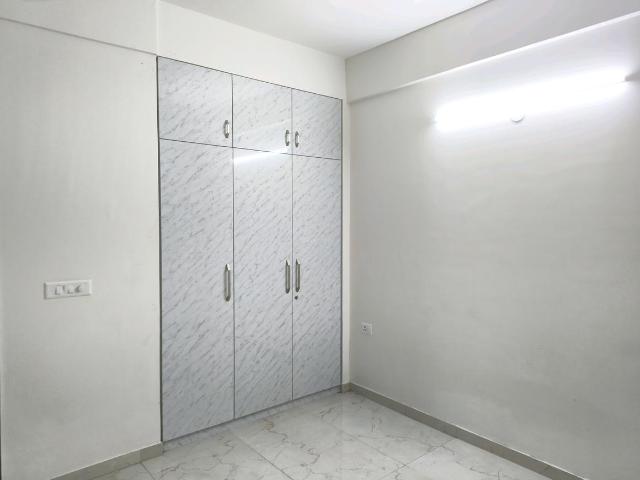 Flat for rent in Hariana