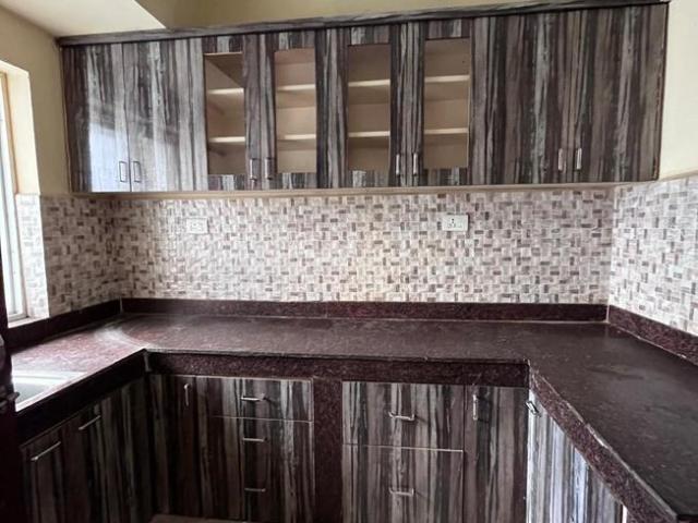 Flat for rent in Madya