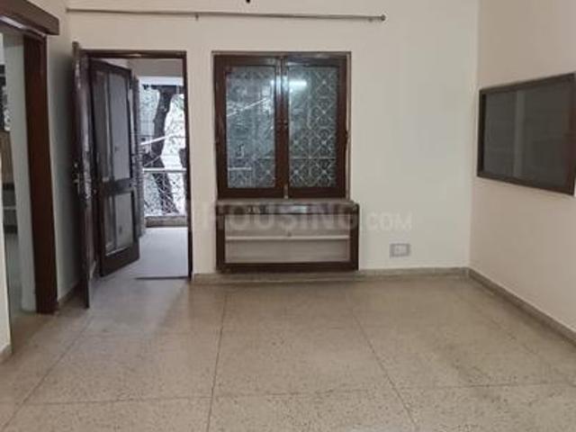 Flat for rent in Deri