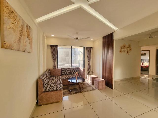 Flat for rent in Madya