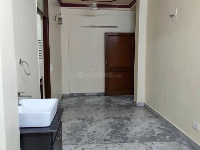 Flat for rent in South Delhi, Deri