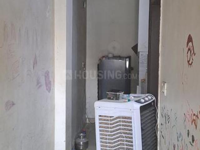 Flat for rent in West Delhi, Deri