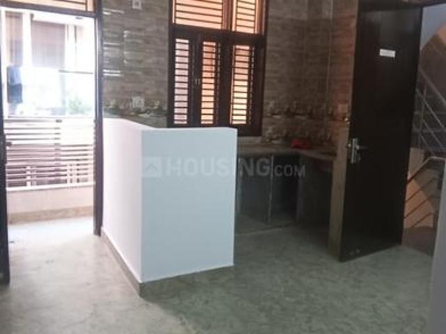 Flat for rent in Indra Vikas Colony, Delhi